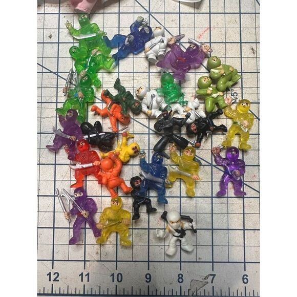 NINJA action figure vintage retro bundle 20+ pcs red yellow purple blue black 01 - Picture 1 of 1